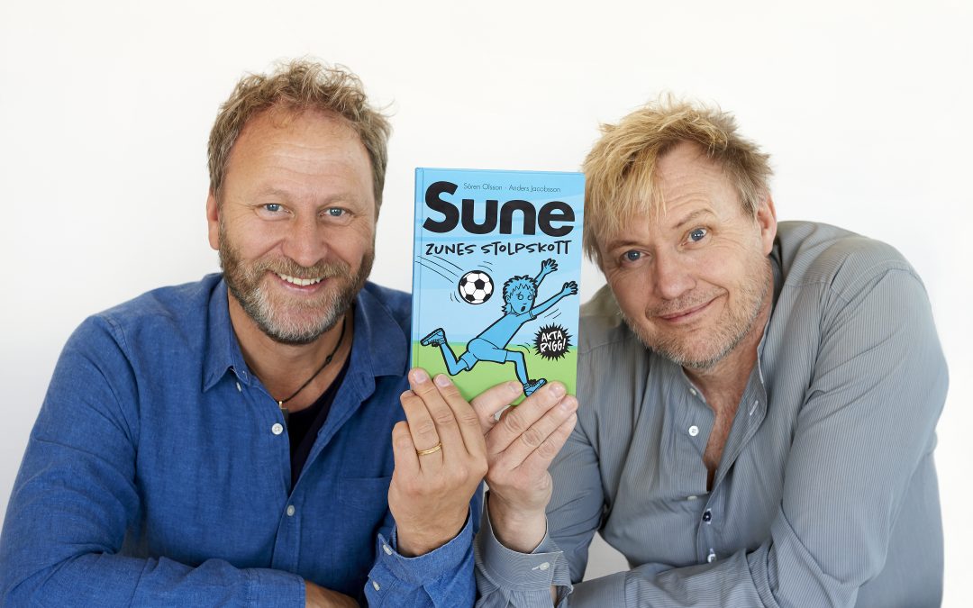 Sören och Anders med sin senaste bok Zunes stolpskott.